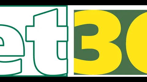 “安徽省高校羽毛球赛我校团队包揽冠亚军”